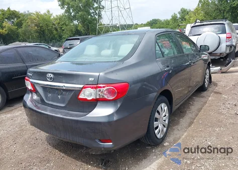 2013 Toyota Corolla Le z USA, uszkodzony, nr VIN 5YFBU4EE5DP160136